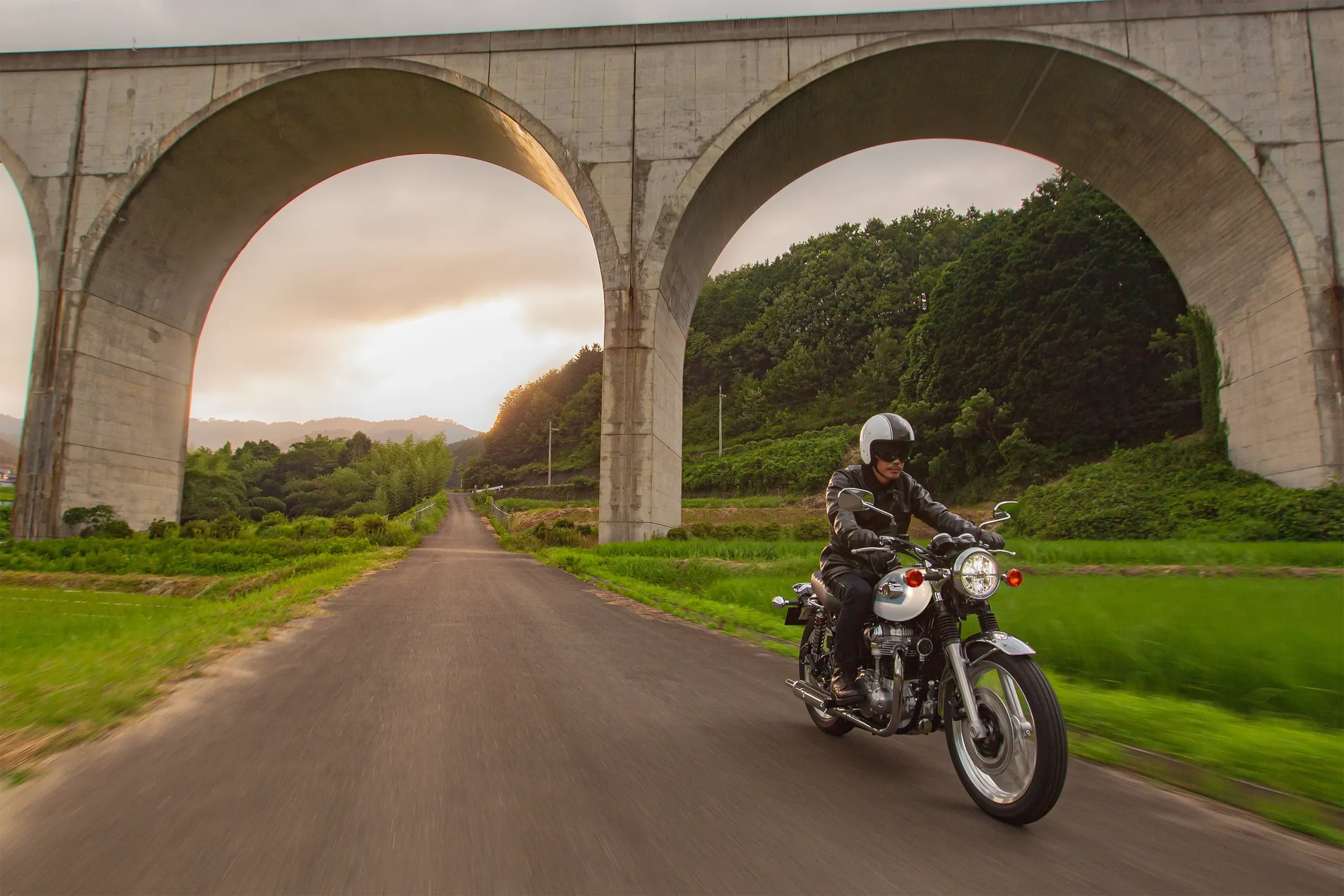 KAWASAKI W800 2026 MAXMOTO