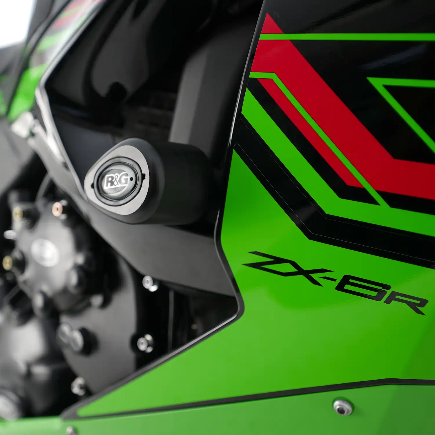 Chống đổ RGRacing ZX-6R Chống đổ R&G lắp trên xe Kawasaki ZX-6R