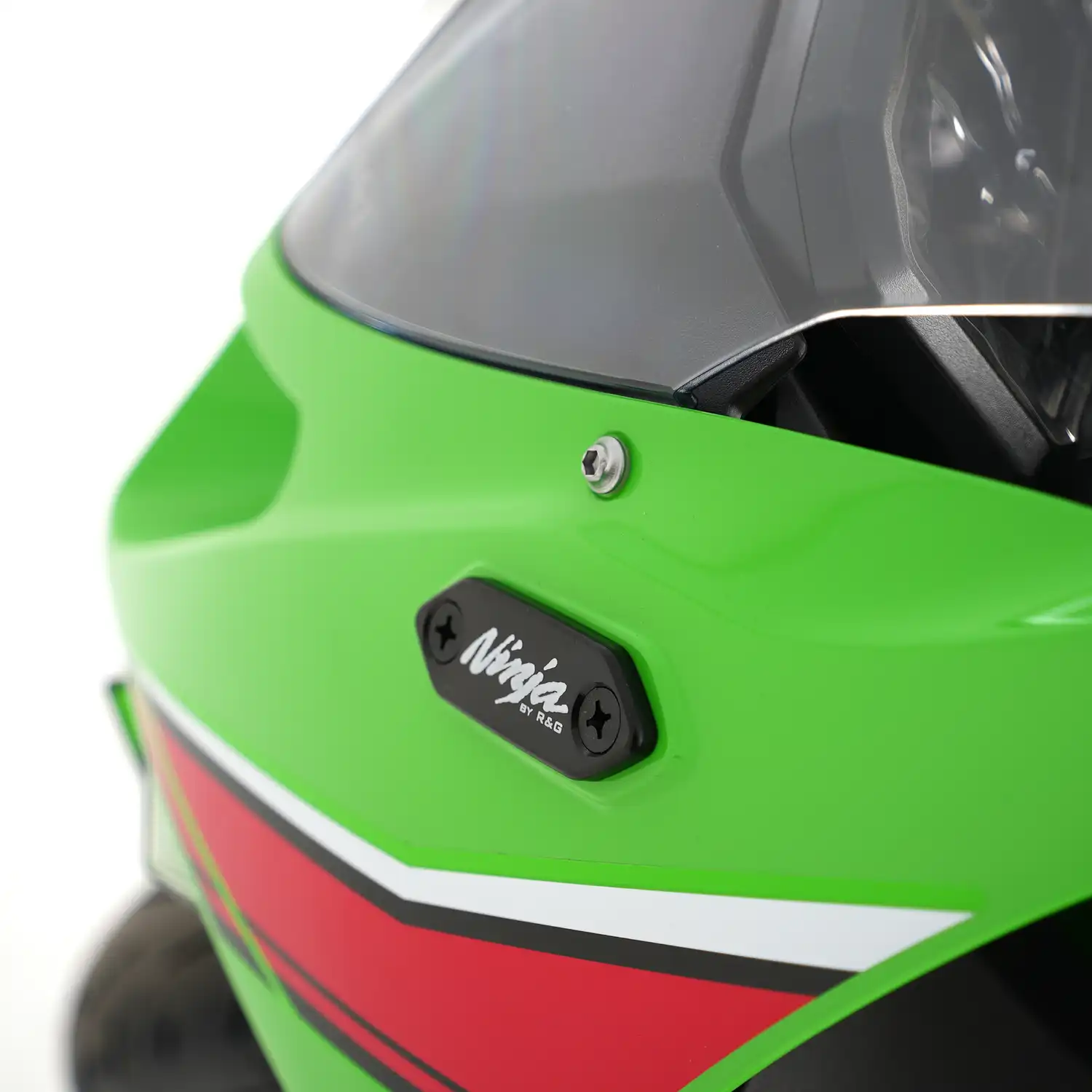 Che chân kính N400/N500/ZX-25R/ZX-4R/ZX-4RR/ZX-6R Miếng ốp logo Ninja của R&G gắn trên dàn áo màu xanh của xe mô tô Kawasaki Ninja