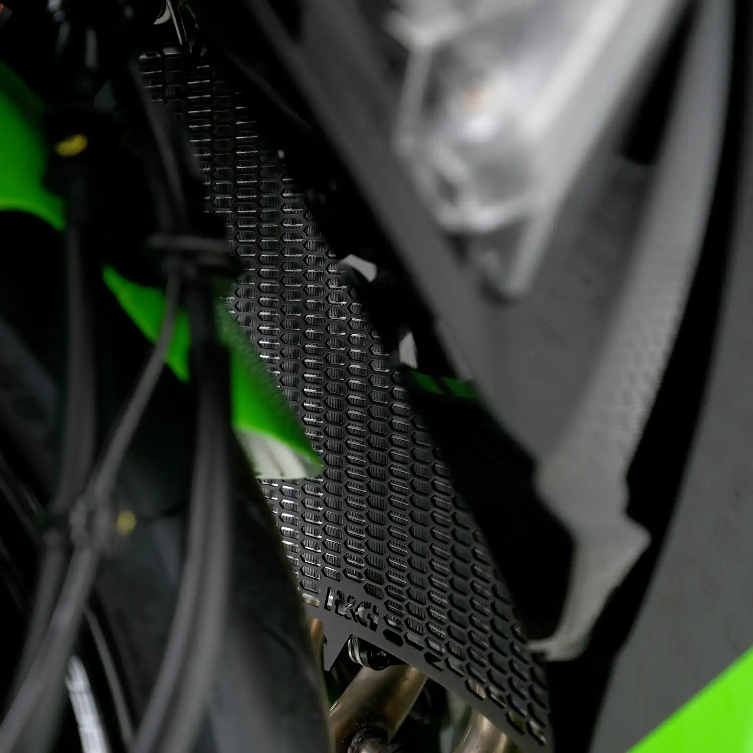 Bảo vệ két nước RGRacing ZX-6R Bảo vệ két nước RGRacing ZX-6R