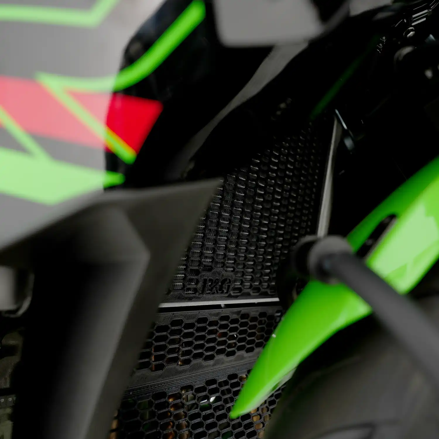 Bảo vệ két nước RGRacing ZX-4RR/ZX4R